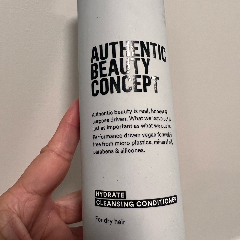 Authentic beauty concept hydrate conditioner brand new